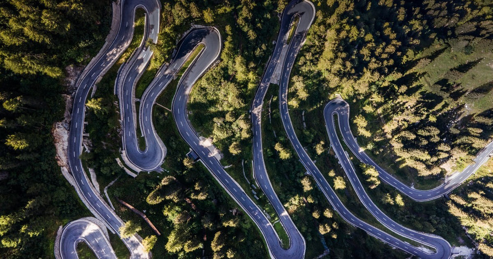 The best roads to travel by motorbike starting from Milan