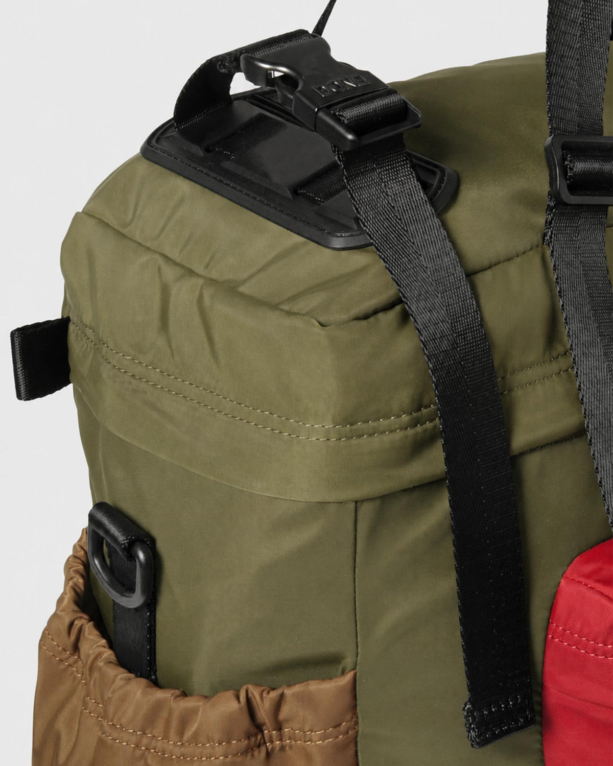 East-West Backpack 24L - Dark Green/Red/Brown